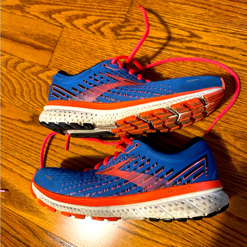 Brooks Ghost women’s 6.5 shoes (blue and orange)